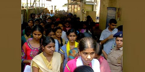 நீட் தேர்வுக்கு நீடிக்கும் சிக்கல்: என்னவாகும் மாணவர்களின் நிலை?