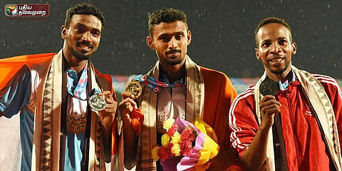 'ஒரே நாளில் 4 தங்கப்பதக்கம் வென்ற இந்திய வீரர்கள்'