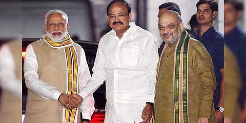 நாட்டின் வளர்ச்சிக்காக அர்ப்பணிப்புடன் செயல்படுவார்: வெங்கய்ய நாயுடுக்கு மோடி வாழ்த்து
