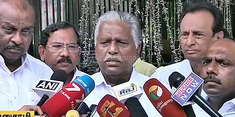 தேர்தல் ஆணைய அதிகாரிகளுடன் ஓபிஎஸ் தரப்பு சந்திப்பு