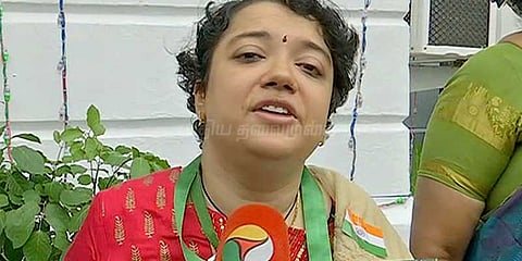 தன்னம்பிக்கை பெண் ப்ரித்திக்கு தமிழக அரசின் விருது