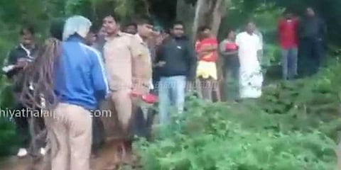 நீர்வீழ்ச்சியில் செல்ஃபி எடுத்தவர் வெள்ளத்தில் சிக்கி பலி