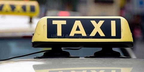 டாக்சி டிரைவரை தாக்கிய டிவி நடிகைகள் கைது