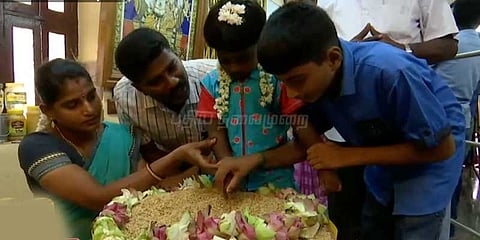 சென்னை ஐயப்பன் கோயிலில் குவிந்த பெற்றோர்கள்