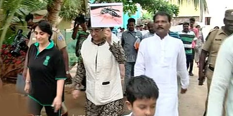 டெங்கு விழிப்புணர்வு குறித்து கிரண்பேடி நடை பயணம்