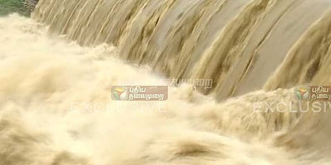 பாலாற்றில் வெள்ளம்: 15 கிராமம் தவிப்பு