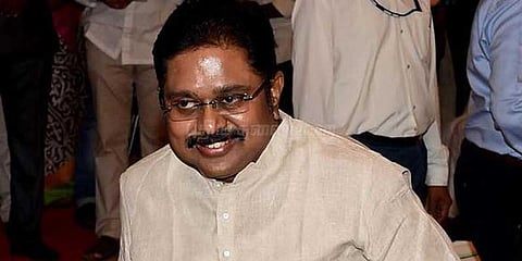 குருபூஜையில் விதிமீறியதாக டிடிவி தினகரன், கருணாஸ் மீது வழக்கு