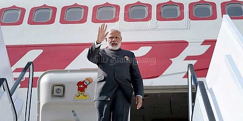 பிலிப்பைன்ஸ் புறப்பட்டார் பிரதமர் மோடி