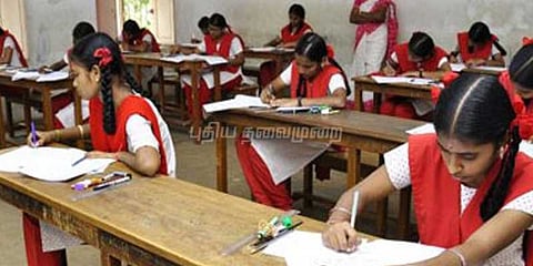 இன்று பிளஸ்-1, பிளஸ்-2 அரையாண்டு தேர்வு