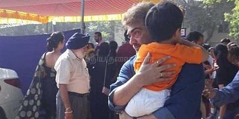 ட்விட்டரில் ட்ரெண்ட் ஆகும் அஜித் மகன் ஆத்விக் புகைப்படம்