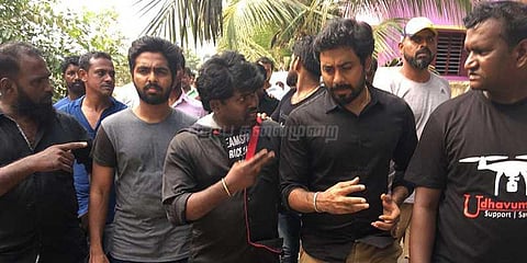 கன்னியாகுமரி மீனவ மக்களுக்கு ஆரி, ஜி.வி.பிரகாஷ் ஆறுதல்!