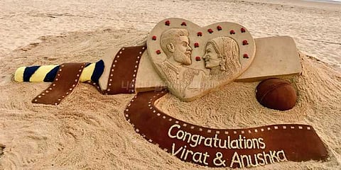 விராட் கோலி, அனுஷ்கா ஜோடிக்கு பரிசான மணல் வீடு