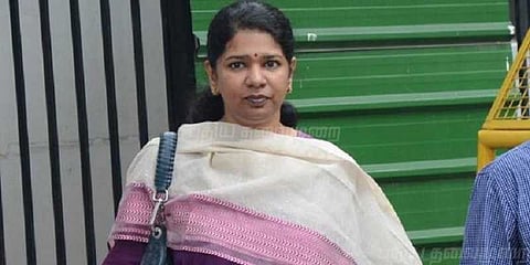 மாணவர்களிடம் கைது, தடியடி என பிடிவாதம் வேண்டாம்: கனிமொழி