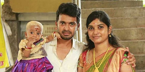 வரதட்சணை கொடுமை ; ஓடும் ரயிலில் இருந்து குதித்து பெண் தற்கொலை