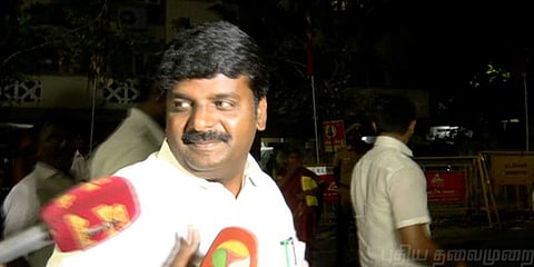 பெண் செய்தியாளரை ‘அழகாயிருக்கீங்க’ என்ற அமைச்சர் விஜயபாஸ்கர்!