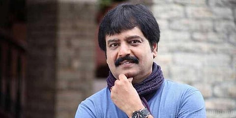 நடிகர் விவேக்கை வறுத்தெடுக்கும் நெட்டிசன்கள்: ட்ரோல் ஆகும் அட்வைஸ்