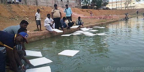 செல்லூர்ராஜூக்கு எதிராக தெர்மாகோல் போராட்டம்