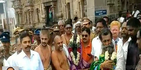 குஜராத்தில் இருந்து மீட்கப்பட்ட சிலைகள் நீதிமன்றத்தில் ஒப்படைப்பு