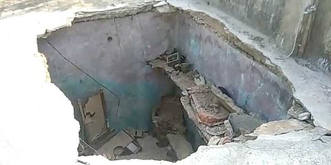 வீட்டின் மேற்கூரை இடிந்து விபத்து: சிறுமி உயிரிழப்பு