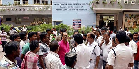 மின்னல் தாக்கி இளம் கிரிக்கெட் வீரர் பலி!