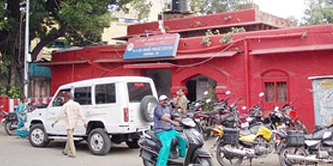 சிமெண்ட் கல்லால் பெரியம்மாவை தலையில் தாக்கியவர் கைது