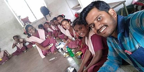 மாணவர்களின் பாசப்போராட்டத்திற்கு வெற்றி: ஆசிரியரின் பணியிட மாற்றம் நிறுத்தம்