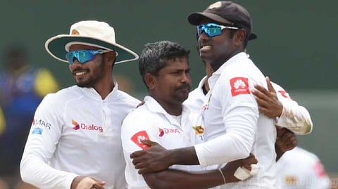 டெஸ்ட் கிரிக்கெட்: சுருண்டது தென்னாப்பிரிக்கா, வென்றது இலங்கை!