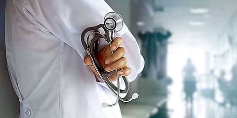 அரசு பள்ளி மாணவர்கள் 4 பேருக்கு மட்டுமே எம்பிபிஎஸ் வாய்ப்பு