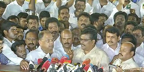 18 எம்.எல்.ஏக்கள் தகுதி நீக்க வழக்கு: ஆக.31-ல் வாதங்கள் நிறைவு