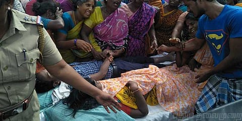 அறுந்து கிடந்த மின்கம்பியை மிதித்ததில் தாயும் மகனும் உயிரிழப்பு