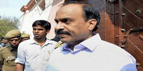 போன்சி ஊழல் வழக்கு : கர்நாடக முன்னாள் அமைச்சர் கைது