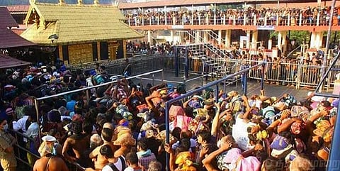 சபரிமலை கோயிலுக்குள் நுழைய தயாராக இருக்கும் 30 இளம் பெண்கள் !