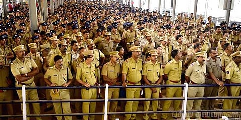 'பாதுகாப்பு பிரச்னை இருக்கு சபரிமலைக்கு வராதீங்க' பெண்களுக்கு தேவஸம் போர்டு வேண்டுகோள்