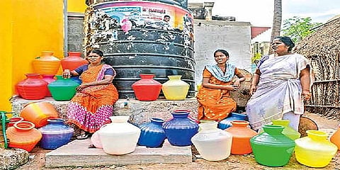 வேகமாக வற்றும் நீர் நிலைகள்! மிகப்பெரிய தண்ணீர் பஞ்சத்தில் சிக்க இருக்கும் சென்னை!