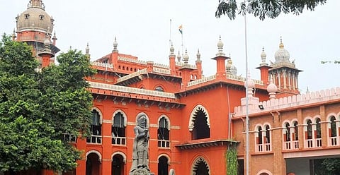 தமிழில் நடைபெறும் தேர்வுகளில் வடமாநிலத்தவர் தேர்வாவது எப்படி? - நீதிமன்றம் கேள்வி