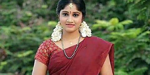 சீரியல் நடிகை மர்ம மரணம்? - காதல் தோல்வி காரணமா?