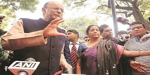 பாகிஸ்தான் பொருட்கள் மீதான சுங்க வரி 200% ஆக உயர்வு