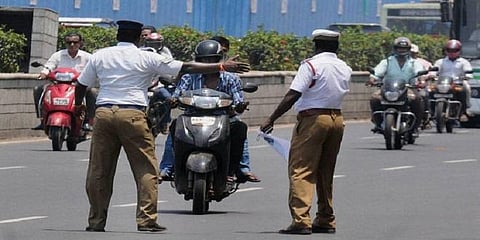 வாகன ஓட்டிகளே உஷார்! - விதிகளை மீறினால் உச்சபட்ச அபராதம்