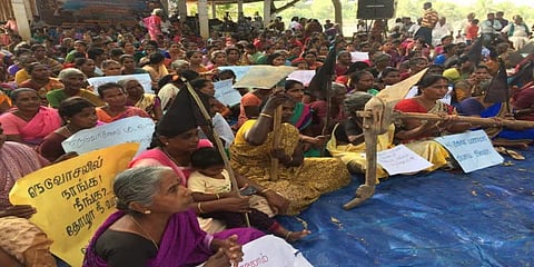 திட்டங்களுக்கு எதிராக போராடினால் வெளி மாநிலத்தவருக்குத்தான் வேலை கொடுப்பார்கள் : உயர்நீதிமன்றம்