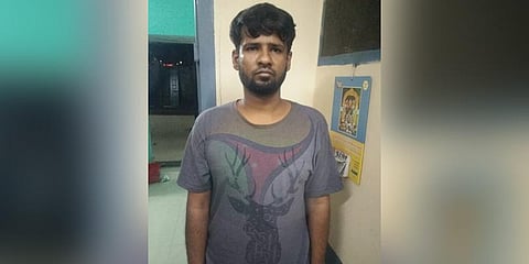 தாம்பரம் அருகே போலி ரயில்வே டிக்கெட் பரிசோதகர் கைது..!