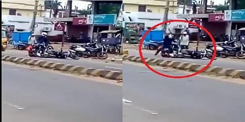 நடு ரோட்டில் பட்டப்பகலில் ஒருவர் வெட்டிக் கொலை - தகாத உறவு காரணமா?