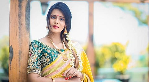 பிக்பாஸ் மீரா மிதுனிடம் போலீசார் விசாரணை