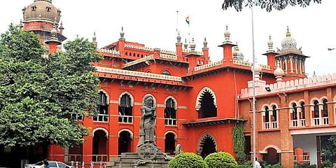 ஆகம விதி எதுவும் இல்லை - அத்திவரதர் தரிசனத்தை நீட்டிக்க கோரி மனு