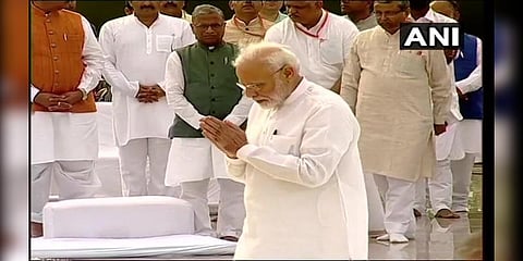வாஜ்பாய் நினைவிடத்தில் பிரதமர் மரியாதை