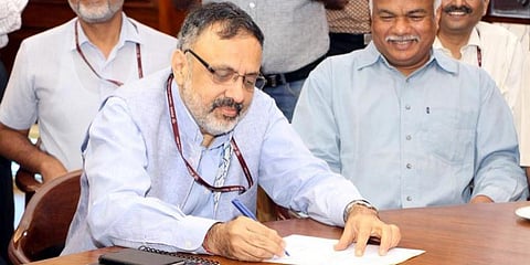 மத்திய அமைச்சக செயலராக ராஜுவ் கவுபா நியமனம்