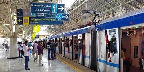 மெட்ரோ ரயில் - தனியார் ஒப்பந்த ஊழியர்களை நியமிக்க முடிவு?
