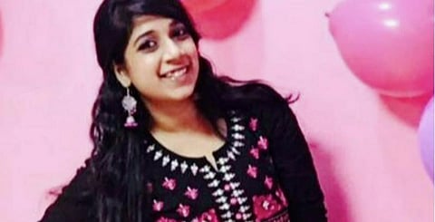 காவல் குறிப்பேட்டில் பேனர் பற்றி எழுதாத ஆய்வாளர் - சரமாரி கேள்விகள் எழுப்பிய நீதிபதிகள்