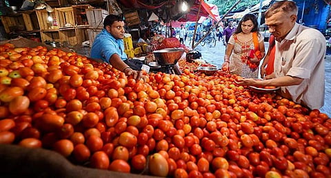 டெல்லியில் 1 கிலோ தக்காளி விலை ரூ.80 !