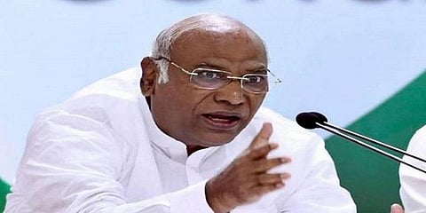 "மகாராஷ்டிராவில் ஆட்சி அமைப்பது குறித்து யாருடனும் விவாதிக்கவில்லை" - மல்லிகார்ஜுன கார்கே