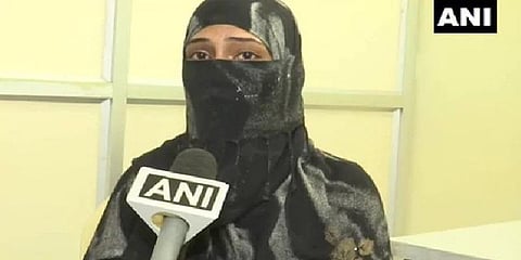 பல்வரிசை சரியில்லை எனக்கூறி முத்தலாக் கூறிய கணவர்!